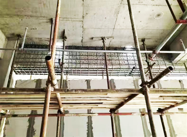 梁四面加大截面加固