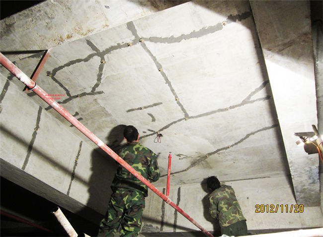 板裂缝注浆加固