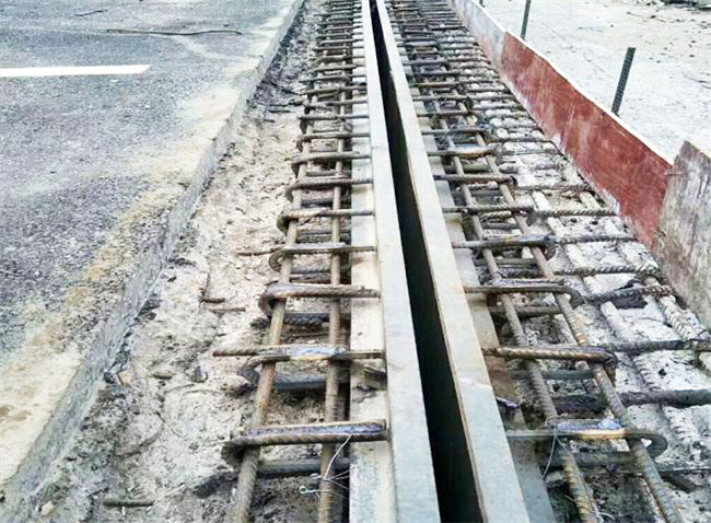 桥梁伸缩缝修复